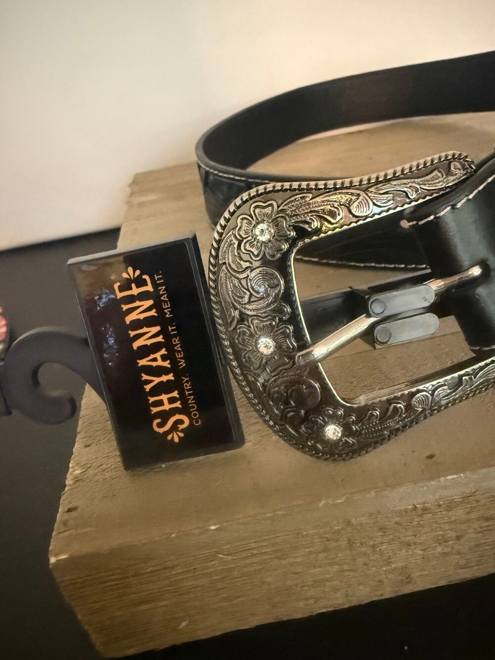 NWT Shyanne Womens Small Black Genuine Leather Western Belt Silver Buckle